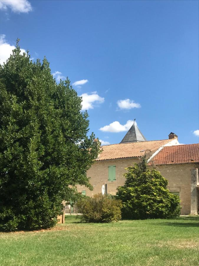 Bed and Breakfast Logis De Pierre Levee Bessines Exterior foto